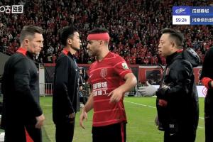 比赛第60分钟，古尔芬克尔头部受伤无法坚持，德尔加多替补登场