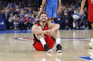 香波特：谢泼德该首发 申京该替补 对面的替补没人能防住申京