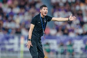 媒体人：国足选用邵佳一肯定是因男篮效应，并且现有外教不靠谱