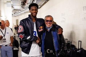 相当有面子！为NBA多队设计冠军夹克的大佬为迪班萨定制夹克