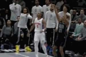 手感火热！克洛尼开场四分钟三分球5中4打停活塞