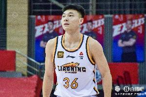 难救主！鄢手骐11中6拿到17分4助 三分6中4