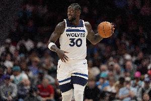 中规中矩！兰德尔半场9中4拿到9分3板4助3断 正负值+7