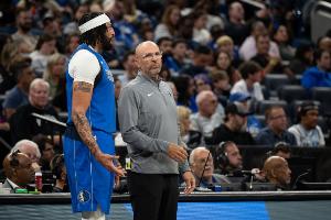 基德：我们的伤员都在努力恢复 欧文急切想帮助球队 浓眉也是如此