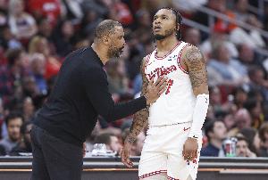 乌度卡：惠特摩尔在我们队时竞争激烈 希望他在奇才好好把握机会