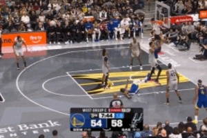 你是真送啊！追梦篮下连续强攻 被文班亚马一顿火锅伺候