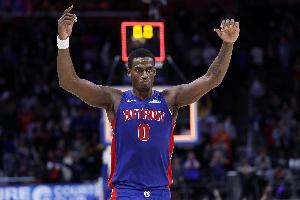 明天22岁生日！杜伦11月场均24.3分13.9板 命中率72.2%