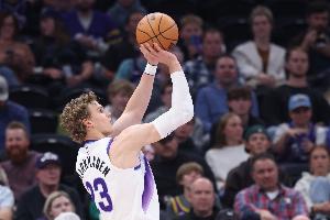 空砍群新群主！马尔卡宁21投12中砍下31+5+2助+2断