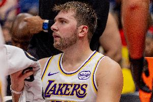 东契奇进入联盟至今51次至少35+5+10 同期没有其他人超过30次