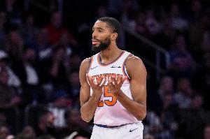 填满数据栏！米卡尔·布里奇斯13投7中 得16分5板6助3断2帽