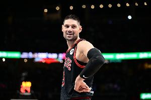 媒体人：武切维奇三分一锤定音 背靠背开拓者离大逆转就差一点