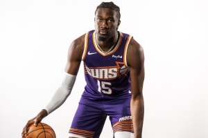 马威谈球队伤病：最重要的是支持队友 保持下一个人顶上来心态