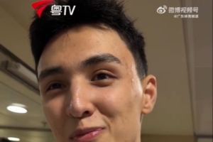 于米提谈落后19分时的感受时调侃：杜导的名言 20分算个屁