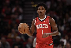 打得一般！阿门半场8中3仅拿到7分1篮板