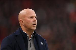 记者：利物浦最后一小时表现不可原谅，再完败斯洛特必须被质疑