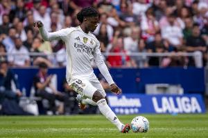 阿斯：琼阿梅尼因伤缺阵，卡马文加需成为皇马中场的“定海神针”