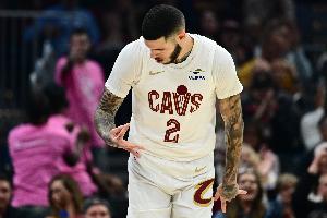 明日骑士对阵快船！朗佐·鲍尔因伤病管理缺阵