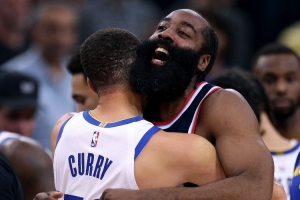 今夕是何年？哈登近5场场均轰38.4分7板7.8助 库里35.2分4.6助