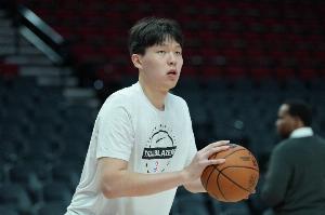 罗威缺阵！媒体人：对于瀚森除了努力还需要点运气 每分钟都算数